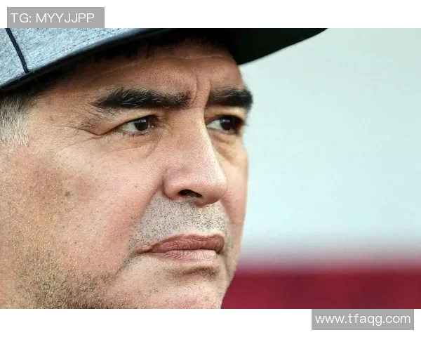 足球传奇马拉多纳高清照片欣赏与生平故事分享